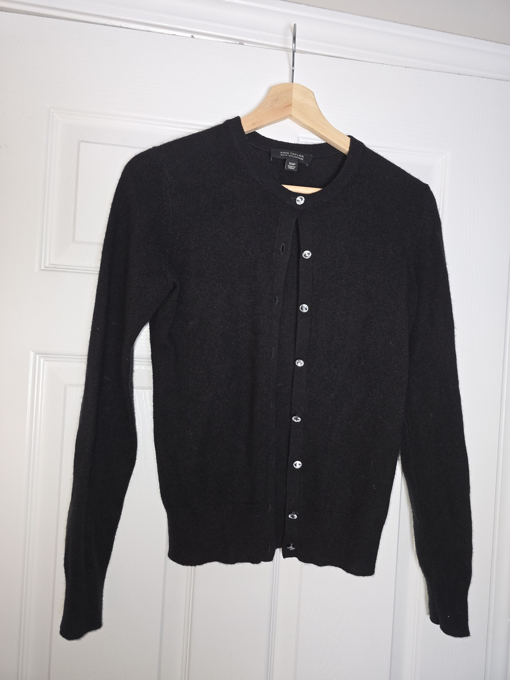 Ann Taylor 100% Cashmere Black Fitted Cardigan With Diamond Buttons XS Petite